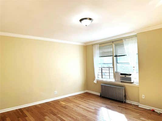 2 beds, 1 bath, 900 sqft, $2,400, Unit 3H