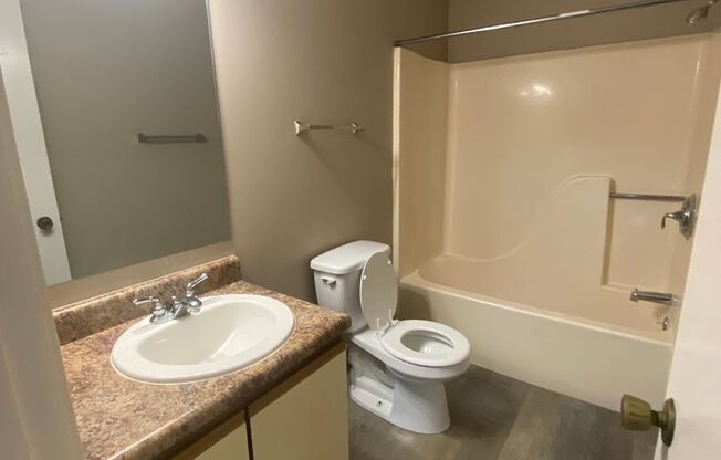 2 beds, 1.5 baths, 750 sqft, $1,219, Unit 12706C