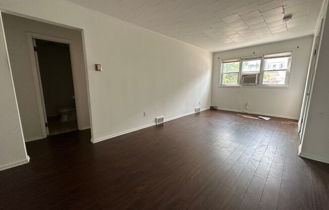 2 beds, 1 bath, 785 sqft, $1,299, Unit 3217 Brereton St. #1