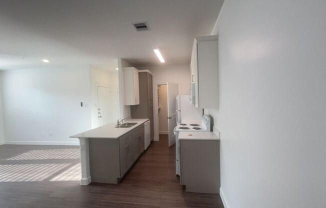 1 bed, 1 bath, 793 sqft, $1,150, Unit 269