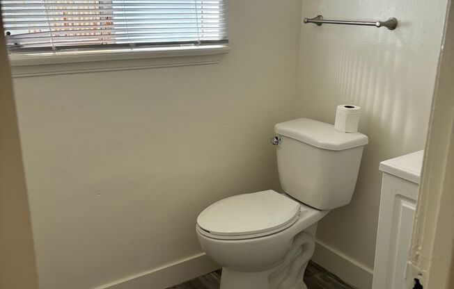 Studio, 1 bath, 300 sqft, $1,300, Unit 3249_1/4