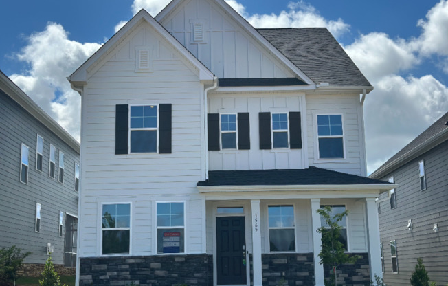 1565 GOLDFINCH PERCH LN