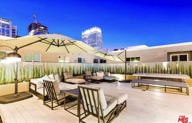 Studio, 1 bath, 566 sqft, $1,787, Unit 517