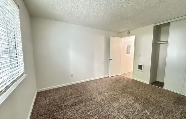 2 beds, 1 bath, 803 sqft, $1,595, Unit 67