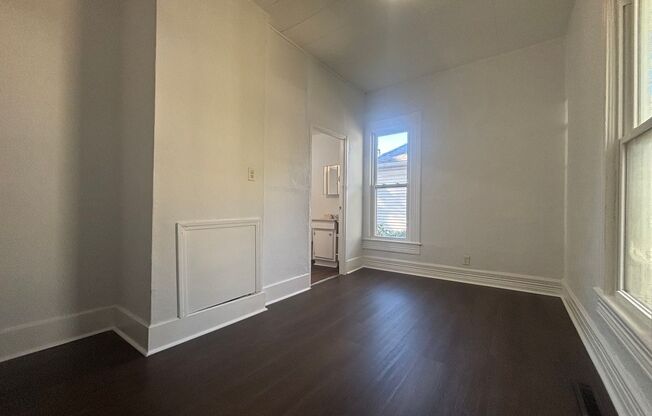 2 beds, 1 bath, $850