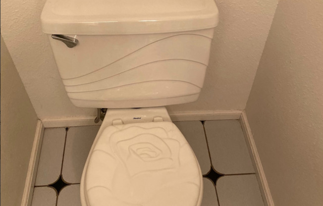 4 beds, 2.5 baths, $4,950