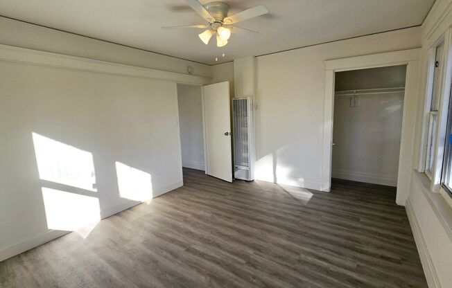 2 beds, 1 bath, $2,395, Unit 417.5 Upstairs