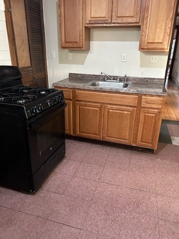 5 beds, 2 baths, 1,400 sqft, $4,500, Unit 3