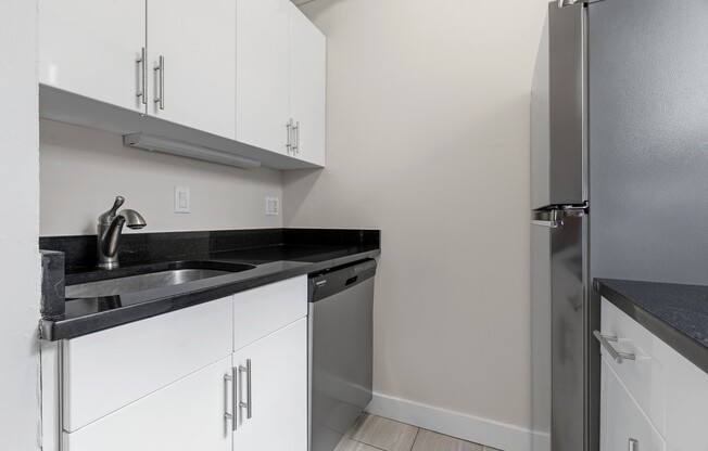 2 beds, 1.5 baths, 647 sqft, $3,600, Unit 6-16