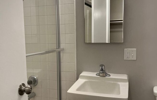 1 bed, 1 bath, 541 sqft, $1,595, Unit 1948-215