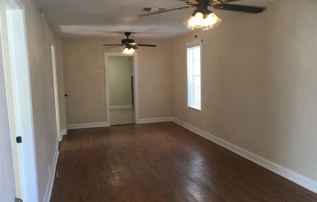 Vintage North Hyde Park Bungalow