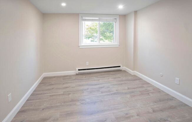 2 beds, 1 bath, 1,050 sqft, $2,600, Unit 20-1