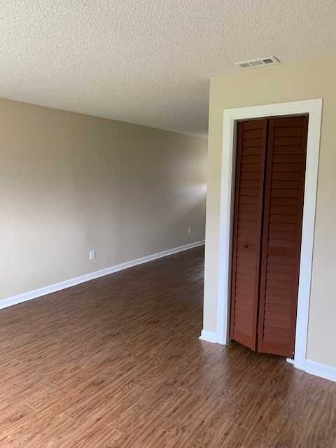 2 beds, 1.5 baths, 1,100 sqft, $1,200