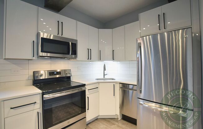 Studio, 1 bath, 280 sqft, $1,650, Unit 511