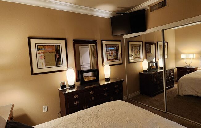 2 beds, 2 baths, $2,000, Unit # 326