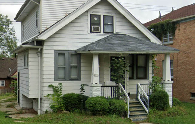 Nice 3-Bedroom Single Family Home Available August 1st!