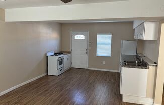 1 bed, 1 bath, $1,475, Unit 13883 Hackett Street Unit A