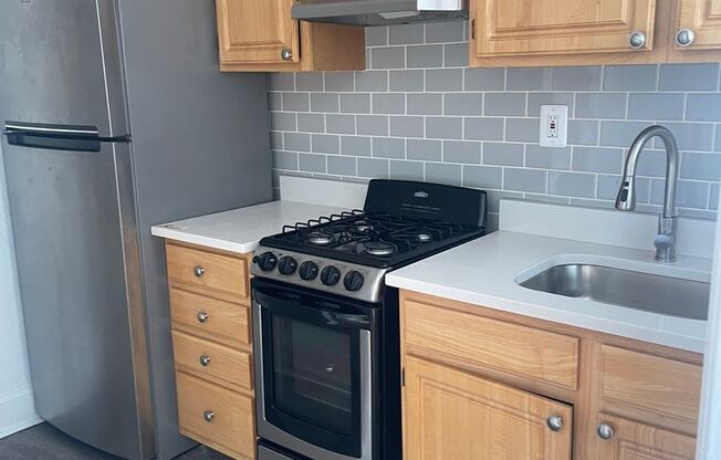 1 bed, 1 bath, $1,750, Unit 43