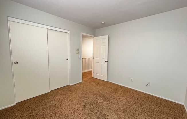 3 beds, 2.5 baths, $1,900, Unit Gate code is K089621 OR K160772