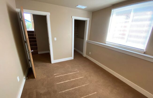 5 Bedroom 2 Bath Single Family Home in Bozeman!