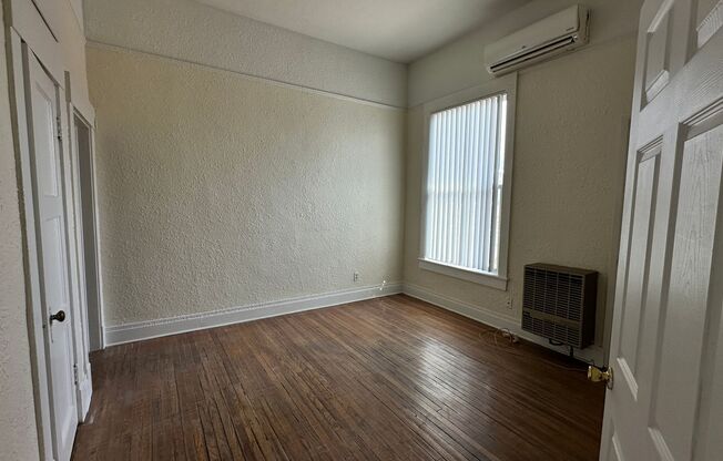 1 bed, 1.5 baths, $1,050, Unit Apt. 3