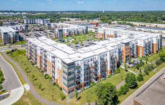 Dominium_Harbor at Twin Lakes_Exterior 1.jpg