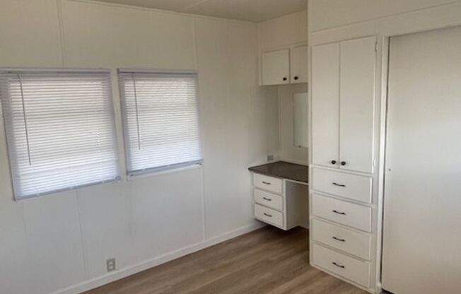 2 beds, 1 bath, 720 sqft, $2,795, Unit 165