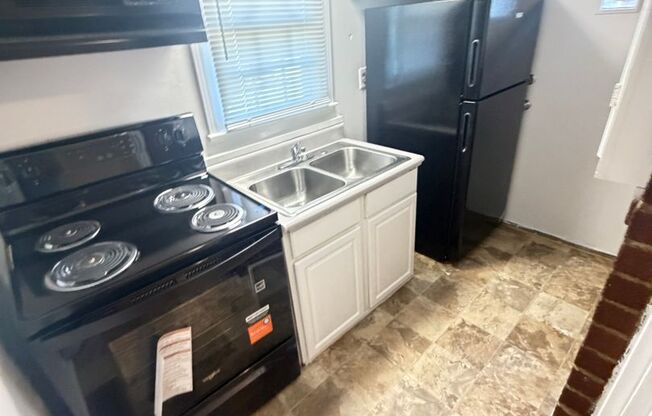 Nice 2 Bed 1 Bath Duplex unit in Salisbury NC- Close to downtown Salisbury and I-85