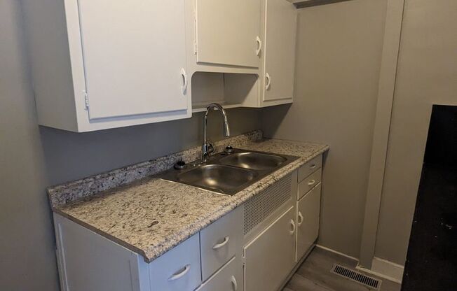 Cumberland Square Apartments