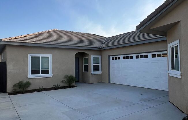 Duplex in Nortwest Bakersfield