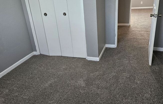 2 beds, 1 bath, 750 sqft, $1,095, Unit B07 1056 18