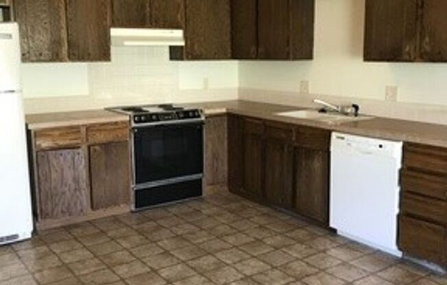 2 Bedroom | 1 Bathroom Available for Rent!