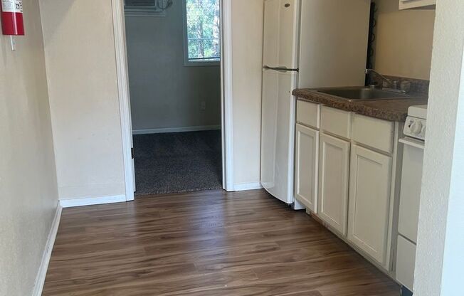 1420-1422 Oakland Rd NE