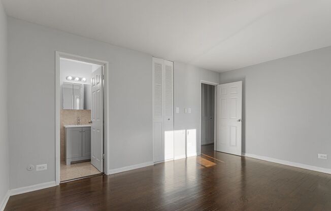 2 beds, 1.5 baths, 897 sqft, $2,100, Unit 202