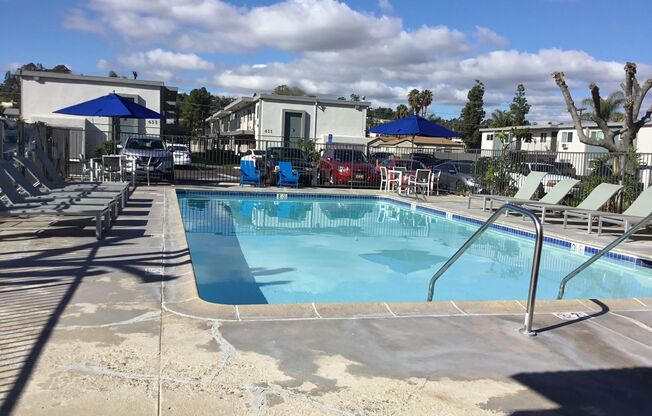 3 beds, 2 baths, 1,200 sqft, $2,900, Unit 633-9