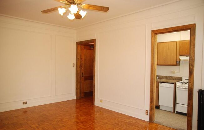 Studio, 1 bath, 450 sqft, $1,525, Unit 530-302