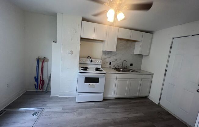 1 bed, 1 bath, $950