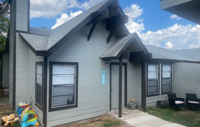 Large 2/2 duplex with a 2 car carport
