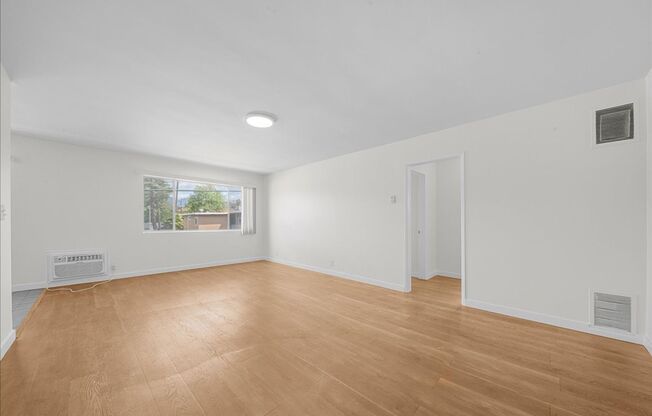 1437 E. Windsor Road