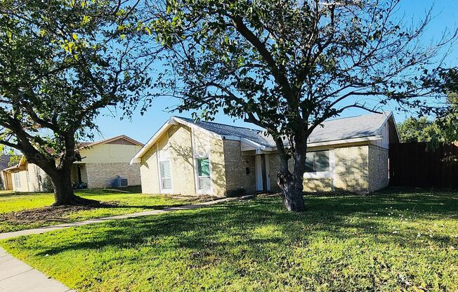 Beautiful 4-Bedroom Home with Pool in Carrollton – $2,700/Month
