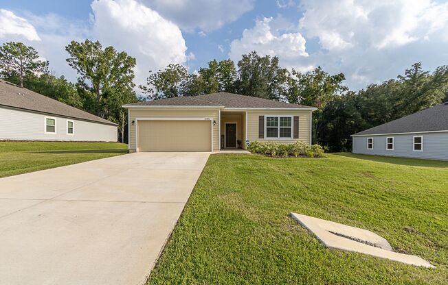Spacious 4-Bedroom Home in Tara Village – Available June!