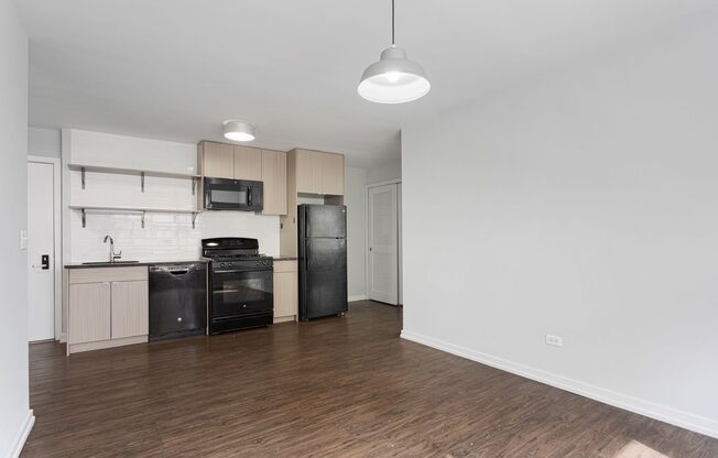 2 beds, 2 baths, 578 sqft, $2,475, Unit 402