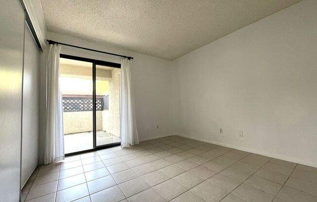 Beautiful 2 Bedroom 2 Bath Downstairs Unit!