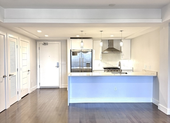 1 bed, 1 bath, 743 sqft, $2,650, Unit 402