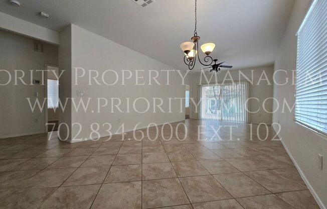 ~~Sun City Aliante 2 Bedroom + Den ~ 1200+ sq ft