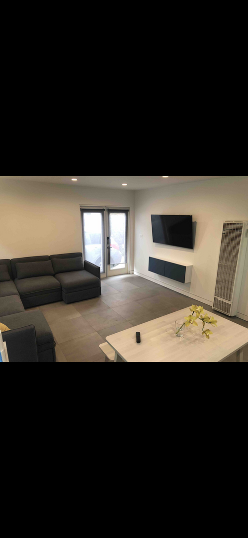 1 bed, 1 bath, 500 sqft, $2,395, Unit 2645 1/2 (middle unit)