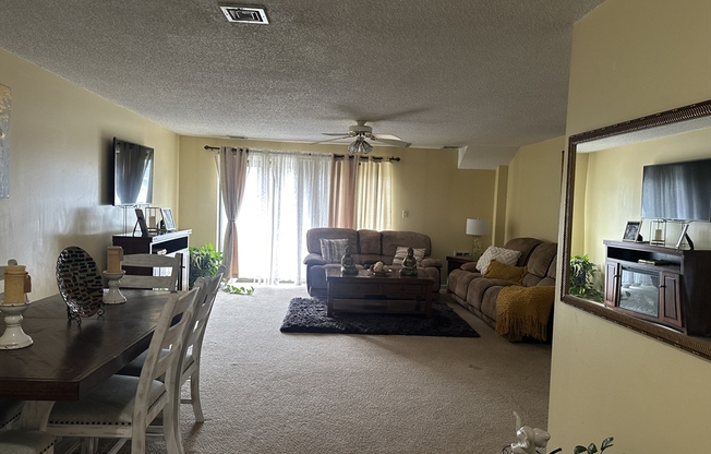 2 beds, 2 baths, 1,280 sqft, $2,800, Unit 201