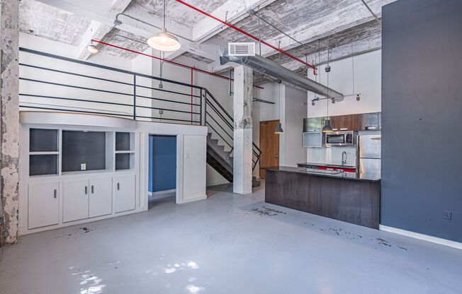 1 bed, 1 bath, $2,200, Unit #16