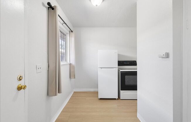 25th St. E 1843 &amp; 1847