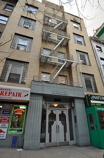 113 E 31 ST